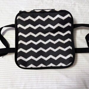 Thirty One Chevron Insulated Potluck Party Casserole Carrier NWOT